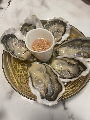 Le Petit Paris - Hospitality and gastronomy