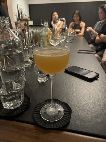 Comentarii opinii despre Bar 93 @ Horses’ Den