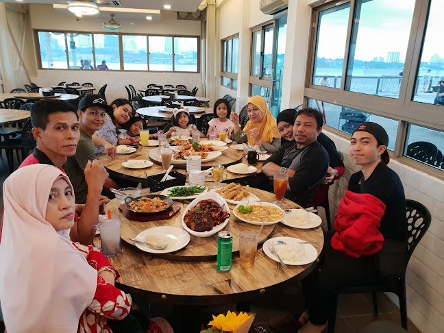 Opinii despre Rasa Istimewa Waterfront Restaurant în Singapore - Hospitality and gastronomy