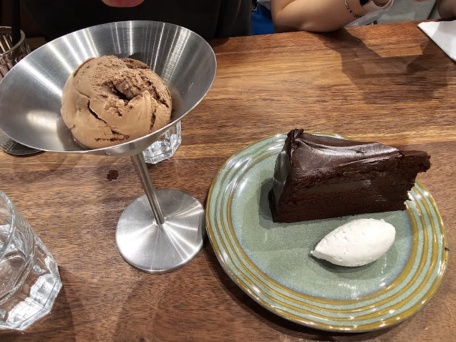 Opinii despre Awfully Chocolate în Singapore - Hospitality and gastronomy