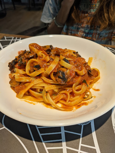 491 River Valley Rd, #01-01 Valley Point, Singapore 248371