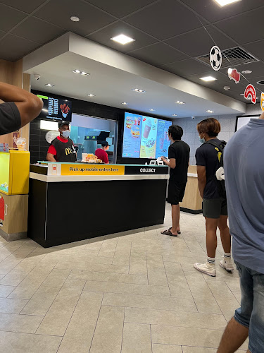 McDonald's Woodlands Mart - Hospitality and gastronomy
