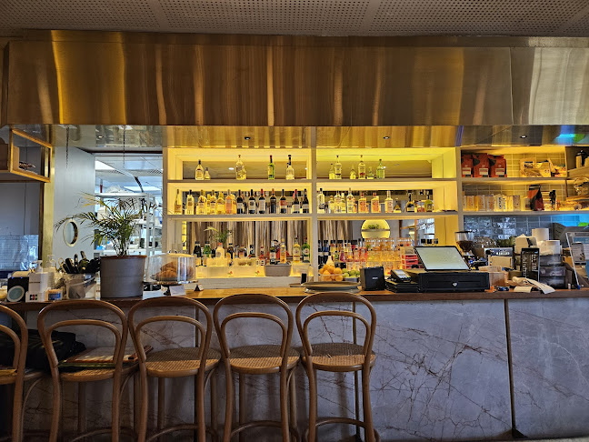 Privé Paragon - Hospitality and gastronomy