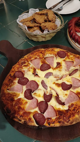 Knots Cafe & Living (Pasir Panjang)