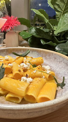 Comentarii opinii despre Frankie & Fern's