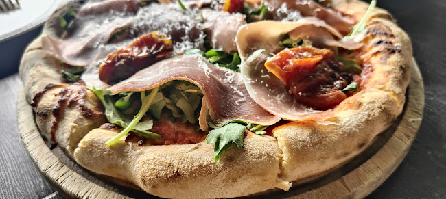 Comentarii opinii despre R Italian Kitchen & Smokehouse