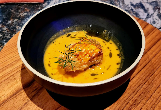 Restaurant Khiri - Hospitality and gastronomy