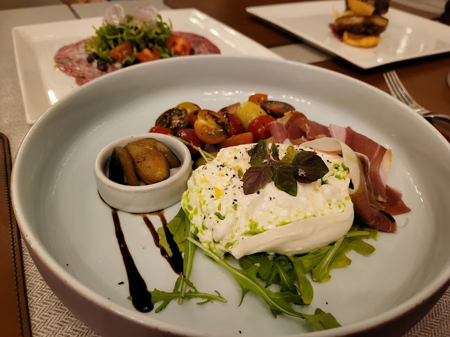 Cinder Steakhouse at Wheeler's Estate - Singapore