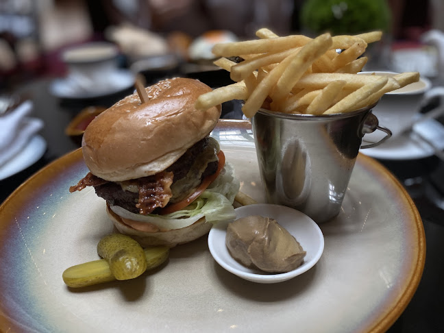 Crossroads Cafe - Hospitality and gastronomy