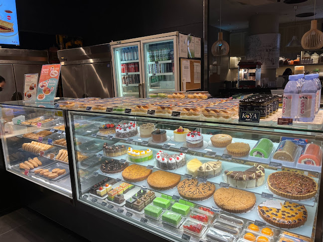 Hanis Café & Bakery - Singapore