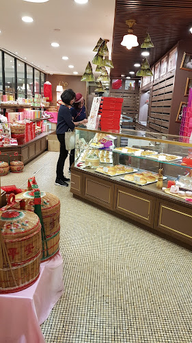 290 Orchard Rd, #B1-12 Paragon, Singapore 238859