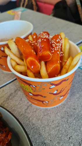 70 Compassvale Bow, #01-17 Sengkang Grand, Singapore 544692