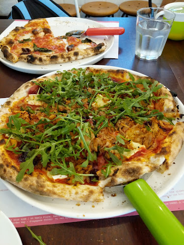 Opinii despre Plank Sourdough Pizza - Eng Kong Park în Singapore - Hospitality and gastronomy