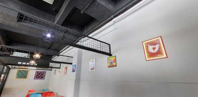 Oven & Fried Chicken - Hospitality and gastronomy