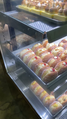 Opinii despre Puffs And Peaks Bakery în Singapore - Hospitality and gastronomy