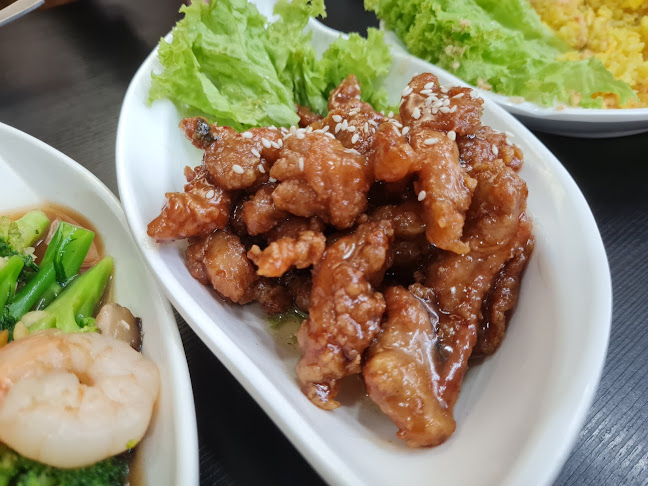 Moona Thai Kitchen.. - Hospitality and gastronomy