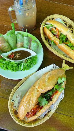 Lucky Saigon Café - Singapore