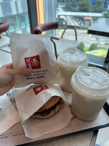 3155 Commonwealth Ave W, #04-23/24, Singapore 129588