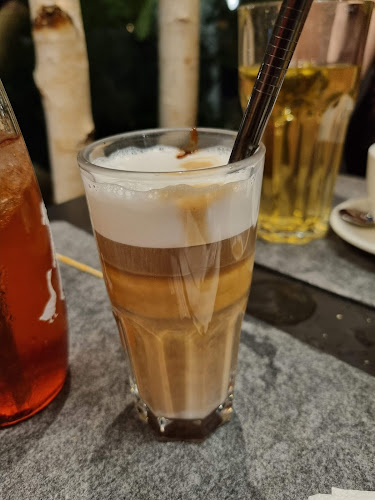 SERVUS German Burger Grill | VIVOCITY