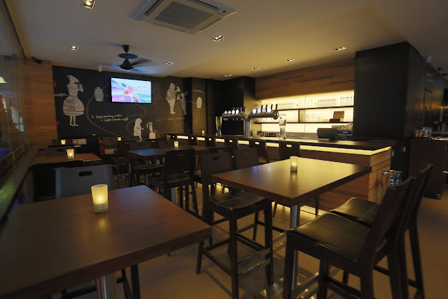 126 E Coast Rd, Singapore 428811