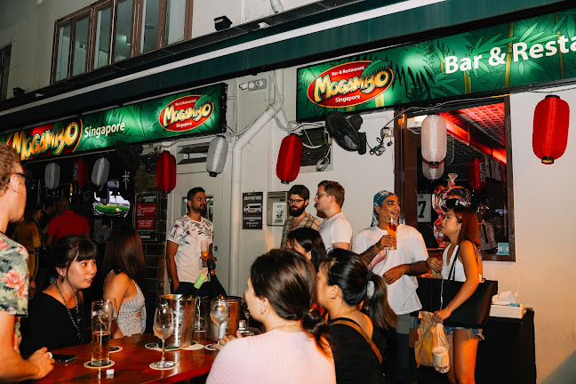 Opinii despre Mogambo Bar & Restaurant în Singapore - Hospitality and gastronomy