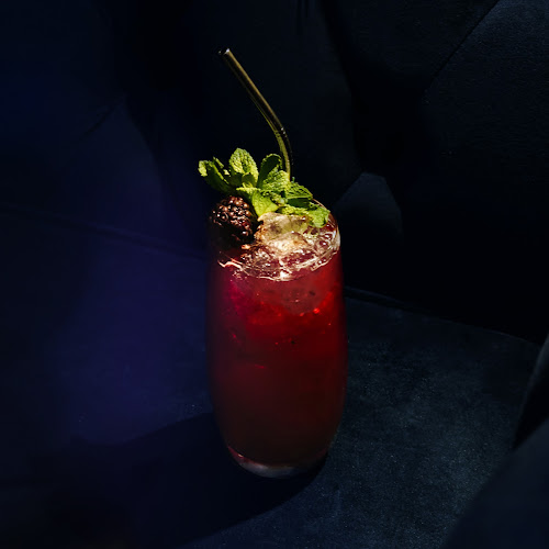 Yin Bar Singapore - Hospitality and gastronomy