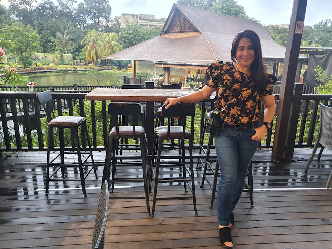 Happiest Hour Bar & Bistro - Hospitality and gastronomy