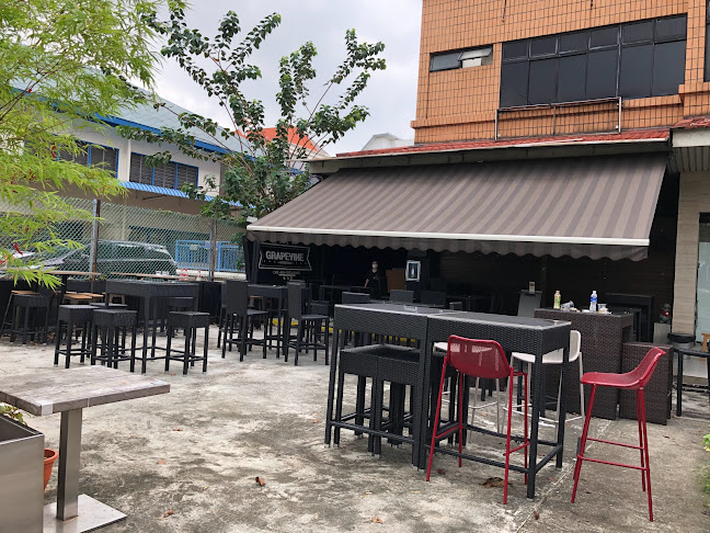 Grapevine Cafe Bar & Restaurant - Hospitality and gastronomy