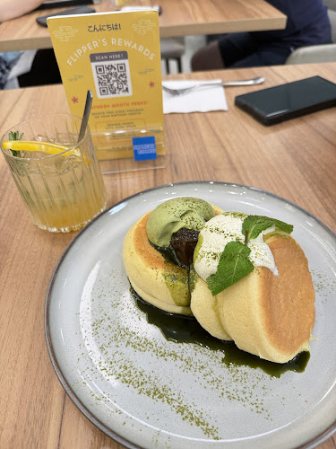 Opinii despre Flipper's Westgate în Singapore - Hospitality and gastronomy