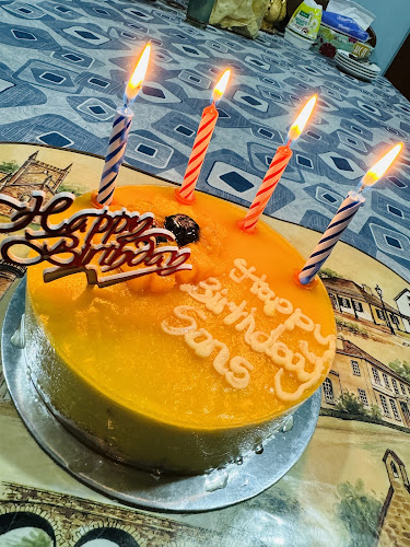 Whyzee | Birthday Cake Delivery Singapore - Singapore