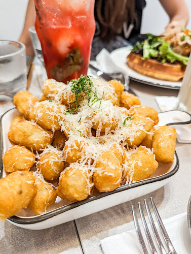 Refuel J9 - Singapore