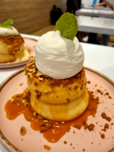 Fluff Stack (Tampines 1) - Hospitality and gastronomy