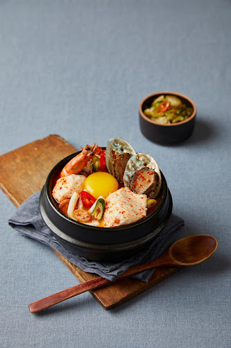 7 Wallich St, B1 - 01 / 02 Guoco Tower, Singapore 078884