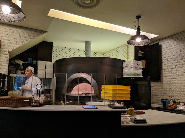 26/26B Lor Mambong, Singapore 277685