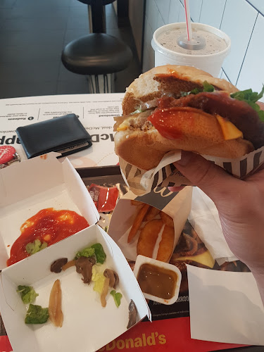 Comentarii opinii despre McDonald's Bukit Batok