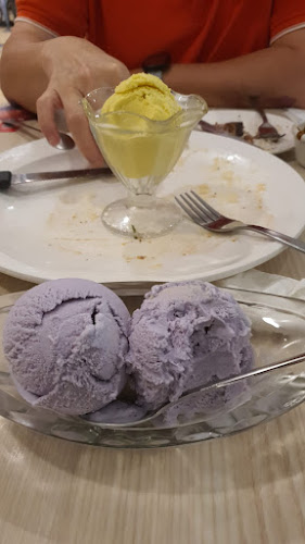 Opinii despre Swensen's @ West Mall în Singapore - Hospitality and gastronomy