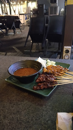 Happiest Hour Bar & Bistro - Singapore