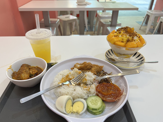 105 Upper Paya Lebar Rd, Singapore 534828