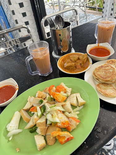 Comentarii opinii despre KNS SURIYA EATING HOUSE