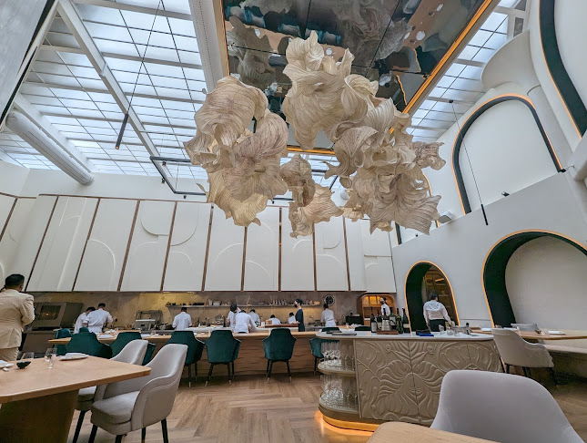 Opinii despre Restaurant Born în Singapore - Hospitality and gastronomy