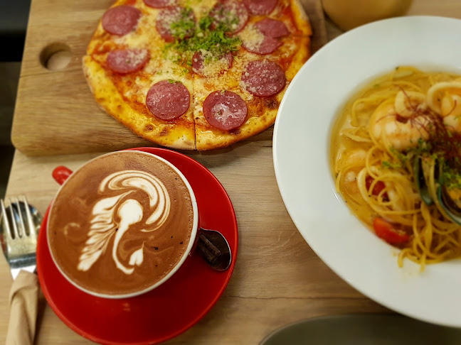 Craftsmen Coffee (Clarke Quay Central) - Hospitality and gastronomy