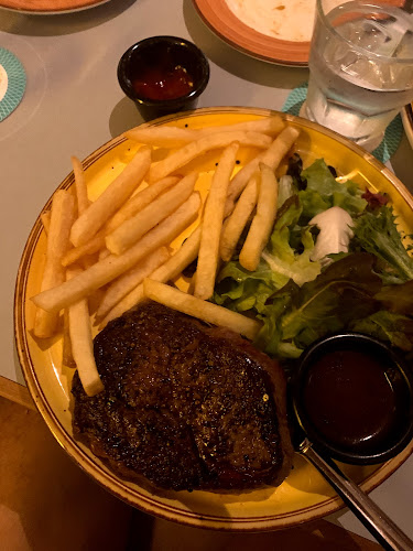 Privé Paragon - Hospitality and gastronomy