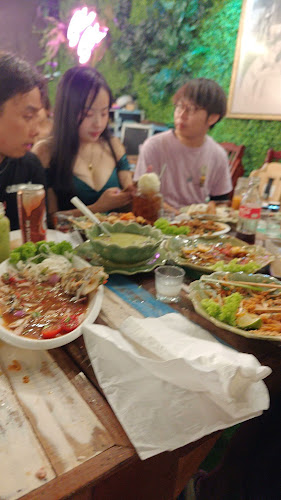 Comentarii opinii despre Warm Up Cafe @ The Star Vista