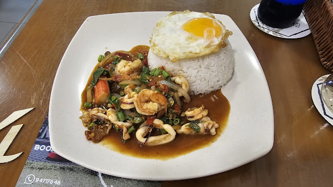 Comentarii opinii despre Mae Toi Mahasarakahm Thai restaurant