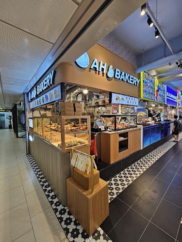 Ah B Bakery @ Lucky Plaza - Hospitality and gastronomy