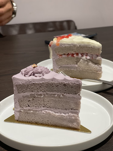 Comentarii opinii despre Cafe Lilac by Whisking Bakes