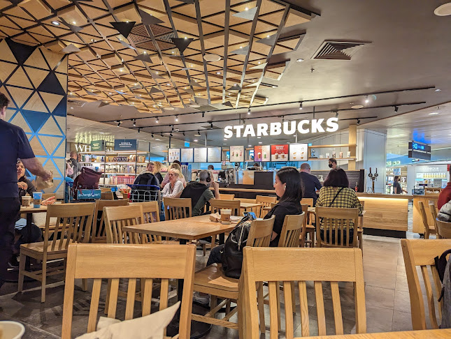 Starbucks Terminal 3 Departure Hall - Singapore