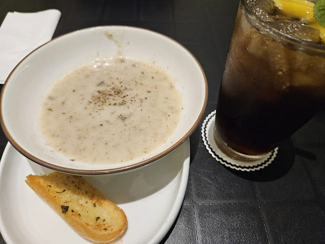 COLLIN’S @ PLQ Mall