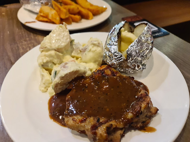 Comentarii opinii despre ANDES by ASTONS @ ESR BizPark (Formerly Viva Business Park)