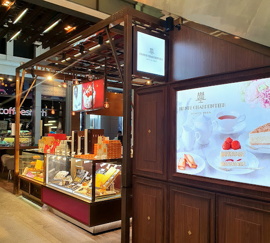 181 Orchard Rd, #01-18, Singapore 238896